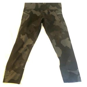 Athleta Camouflage Relay Capri 2.0